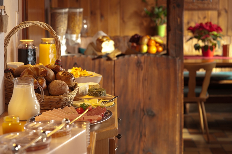 restaurant-LE VAL-min_breakfast-801827